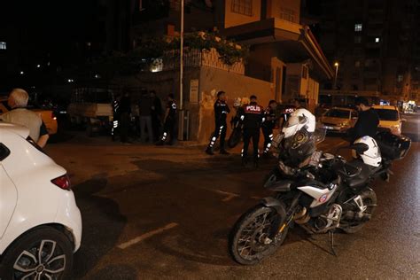 A­d­a­n­a­­d­a­ ­m­o­t­o­s­i­k­l­e­t­i­n­i­ ­ç­a­l­a­n­ ­ş­a­h­ı­s­l­a­r­d­a­n­ ­k­a­ç­m­a­k­ ­i­ç­i­n­ ­t­a­k­s­i­ ­ç­a­l­d­ı­